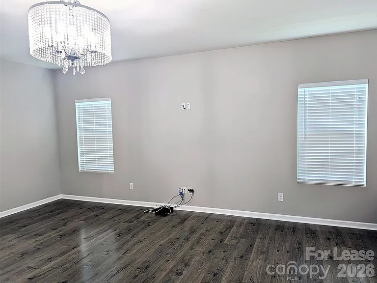 4031 Huntley Glen Dr — Photo 2