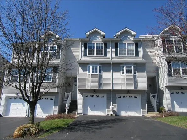 1015 Ethan Allen Drive, New Windsor, NY 12553