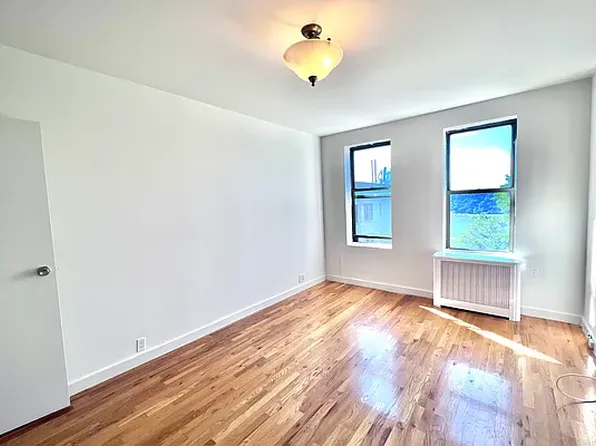 282 Cabrini Boulevard image 3 of 13