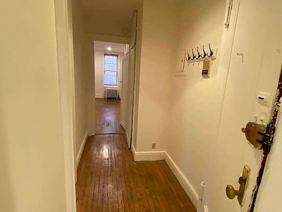 3rd image of 107 E 89th St APT 3C