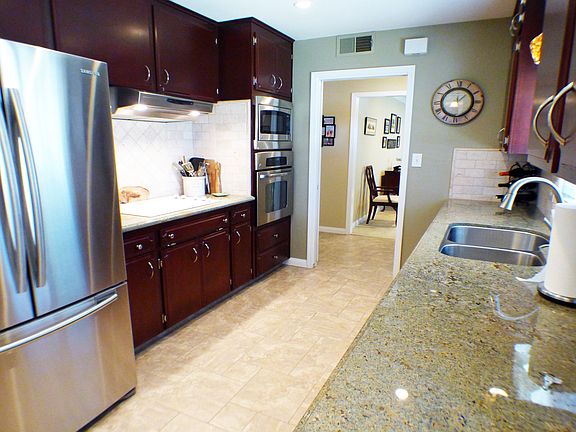 2nd image of 36482 Kensington Dr