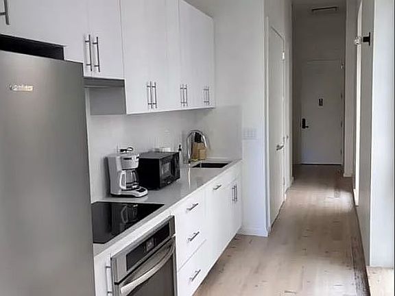 3rd image of 457 W 150th St #1B