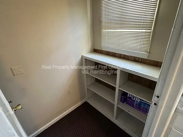 2448 E Aloma St — Photo 13