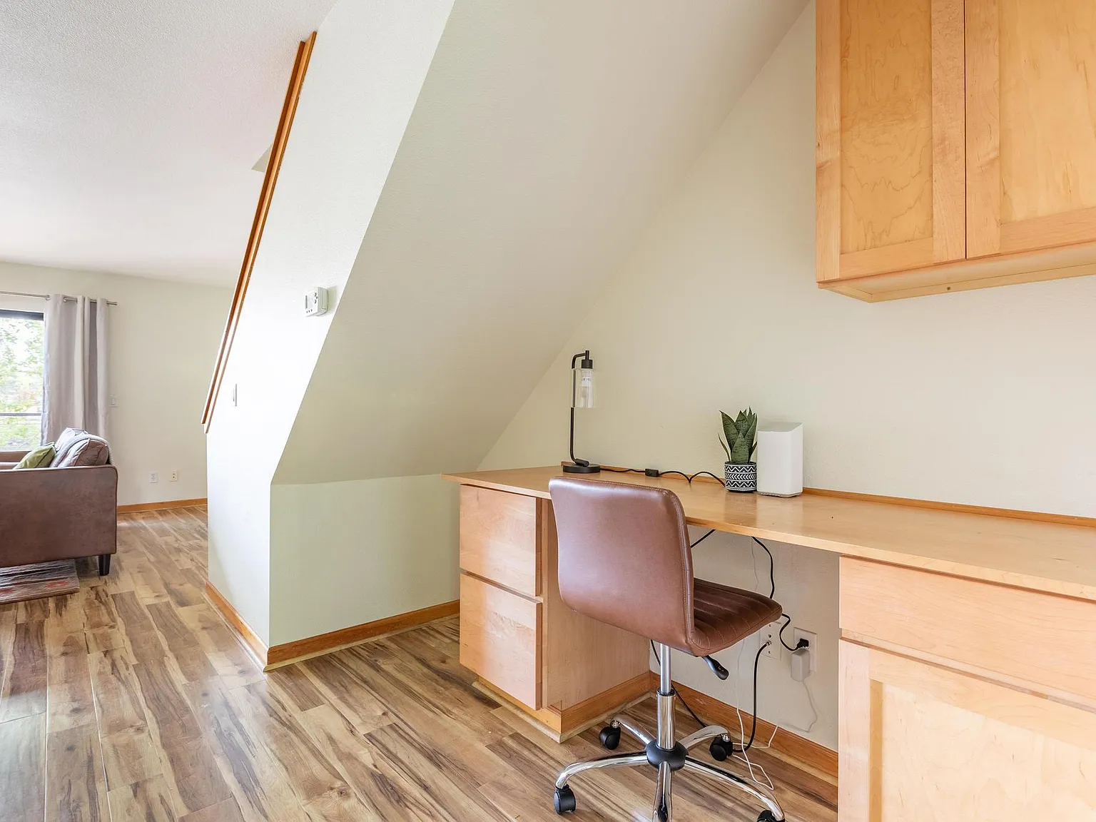920 NW Naito Pkwy — Photo 3