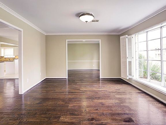 3rd image of 14911 River Forest Dr