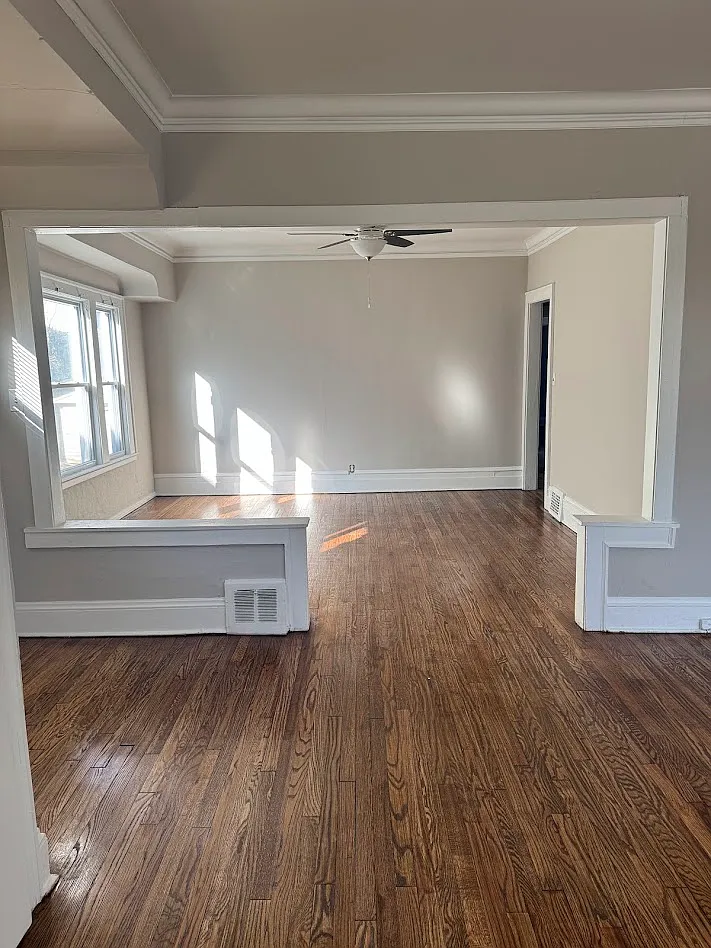 3 bed, 1100 sqft, $1,650 — Photo 3
