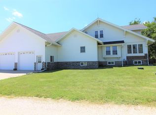 3448 360th St, Farnhamville, IA 50538