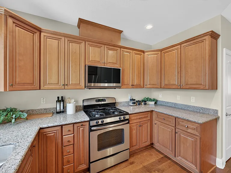 533 Sally Garden Ct — Photo 9