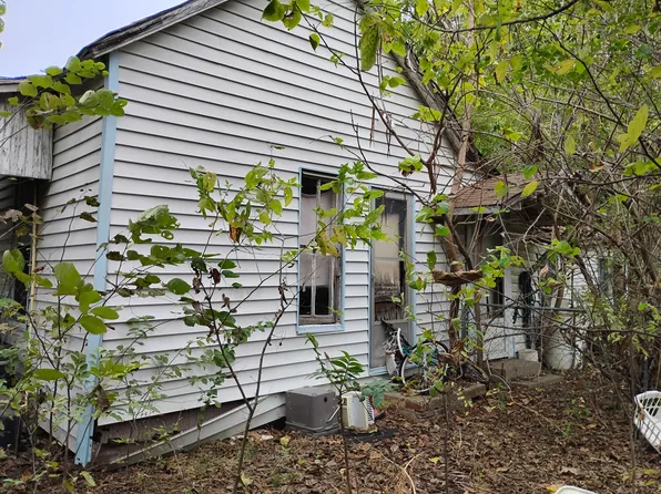 807 NE 10th St, Wagoner, OK 74467