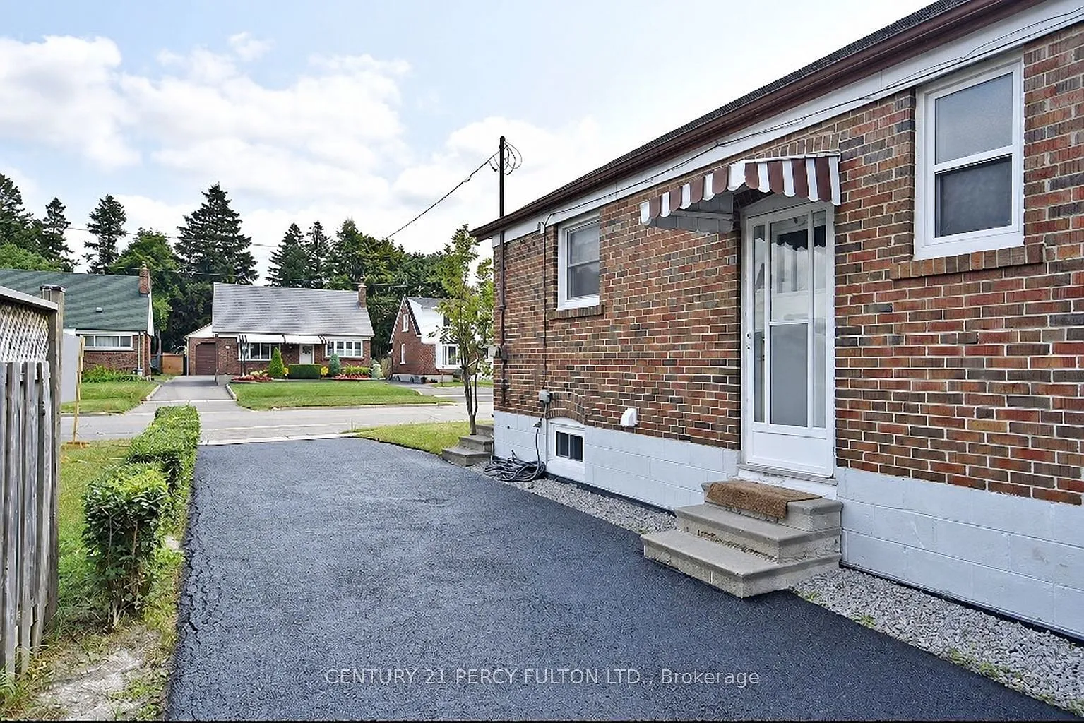 3 bed, $1,700 — Photo 2