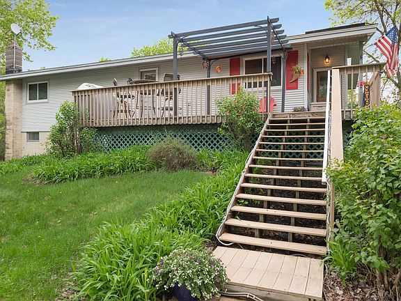 3rd image of 8601 Xylite St NE
