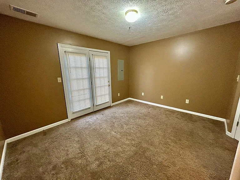 221 Simba Way — Photo 6
