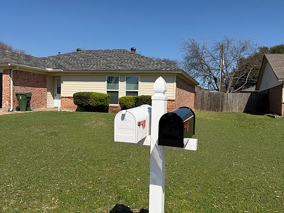 2nd image of 1101 Lone Elm Ct