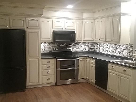 2nd image of 2407 Ivy Ct