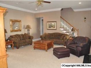 990 Hampton Ridge Cir NW, Arab, AL 35016