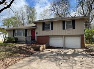 8509 Ford Ave, Raytown, MO 64138