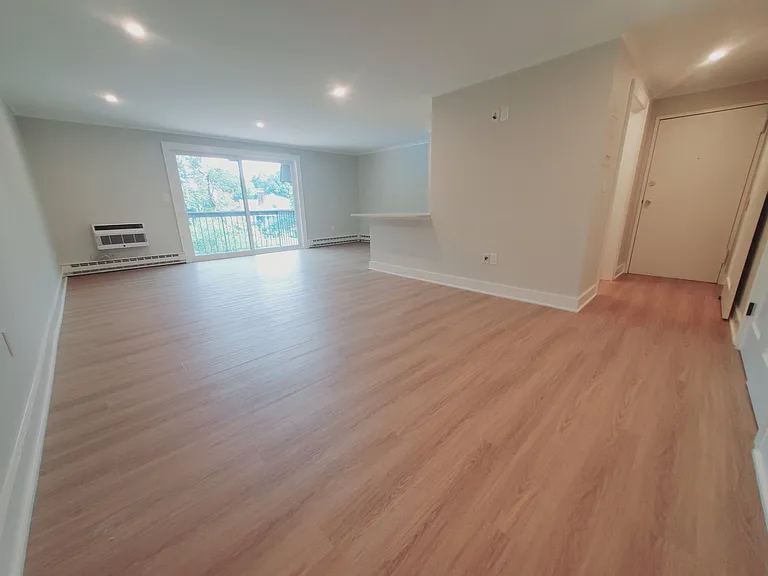 85 Riverside Ave #F7 — Photo 7