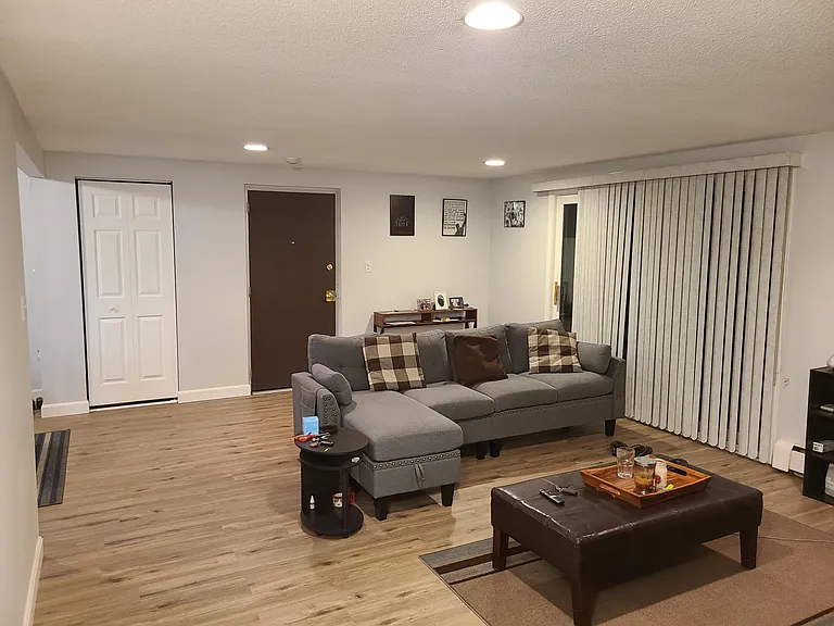 219 Rock St #G9 — Photo 9