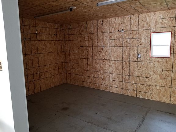 garage workshop