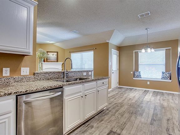 2nd image of 106 Enchanted Forest Dr