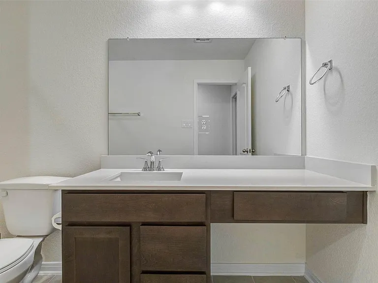 7706 Coral Key Dr — Photo 16