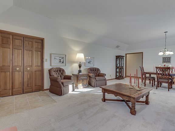 3rd image of 2745 Colony Lake East Dr