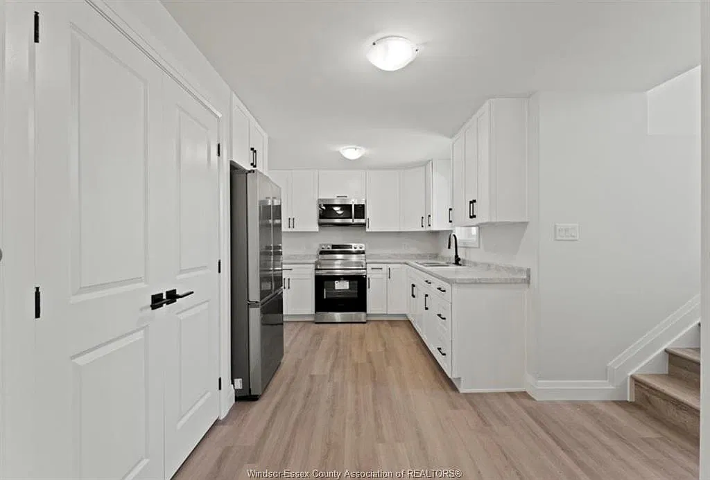 3 bed, 1300 sqft, $2,250 — Photo 2