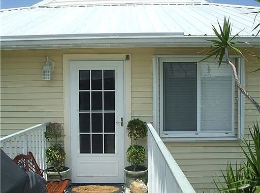 1st image of 207 SE Village Dr