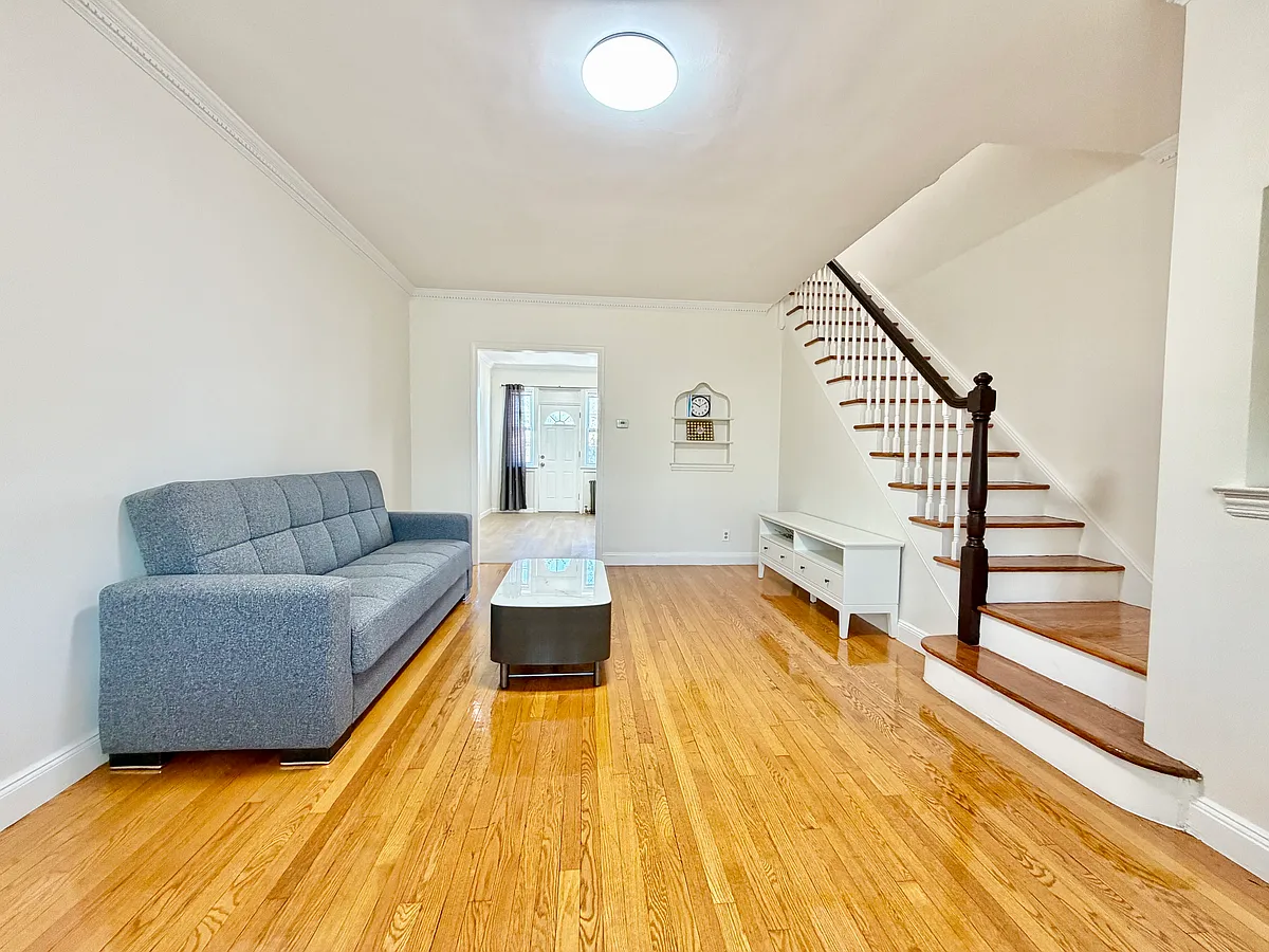Building Photo - 2964 Avenue T #2