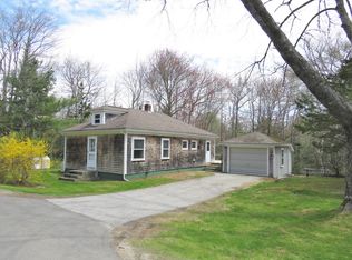 204 Clark Island Rd, Spruce Head, ME 04859