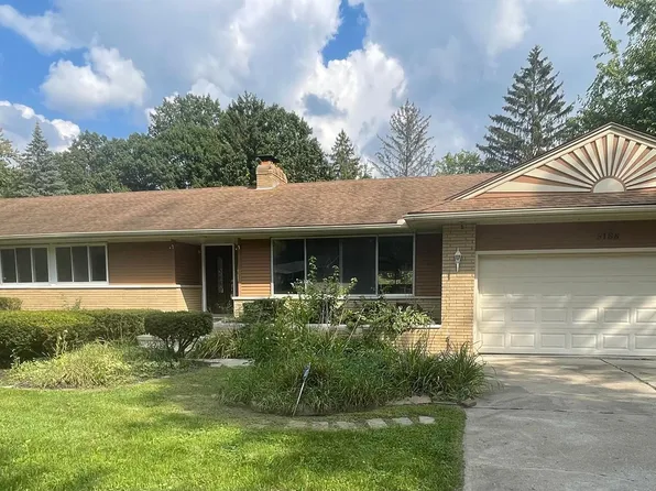 5188 Woodcliff Dr, Flint, MI 48504