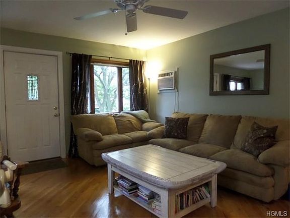 4th image of 48 Poplar Ave #48