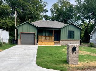 606 W Center St, Collinsville, OK 74021