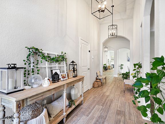 4th image of 28453 Shailene Dr