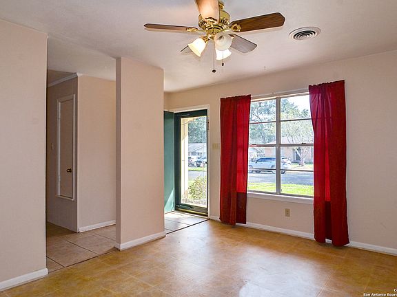 5th image of 1407 Mockingbird Lane