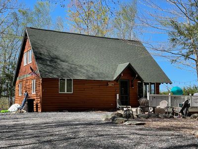 10 Acorn Circle, Frye Island, ME, 04071