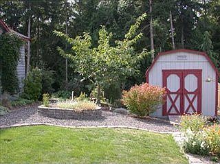 2nd image of 6849 Townsend Ln NE