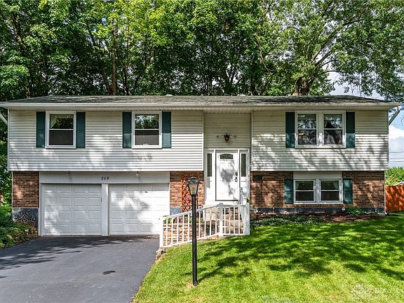 2nd image of 209 Brookwood Dr