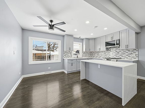 3rd image of 513 Price Ave
