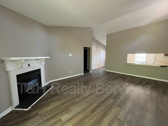 5th image of 1349 Norfolk Cir