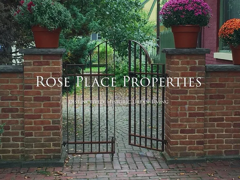 225 Houston Pl — Photo 2