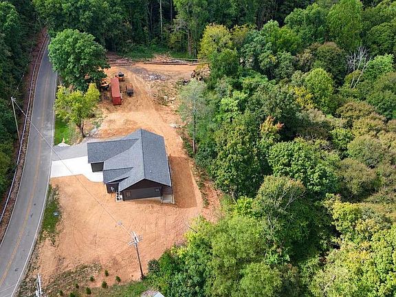 2nd image of 4000 Star Point Rd