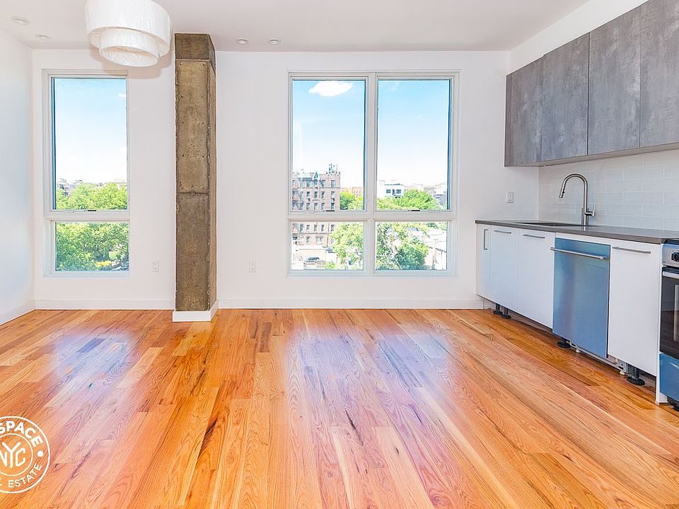 1st image of 595 New York Ave #B44x