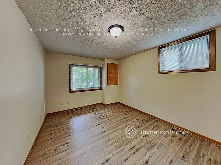 6171 Kerry Ln NE — Photo 9