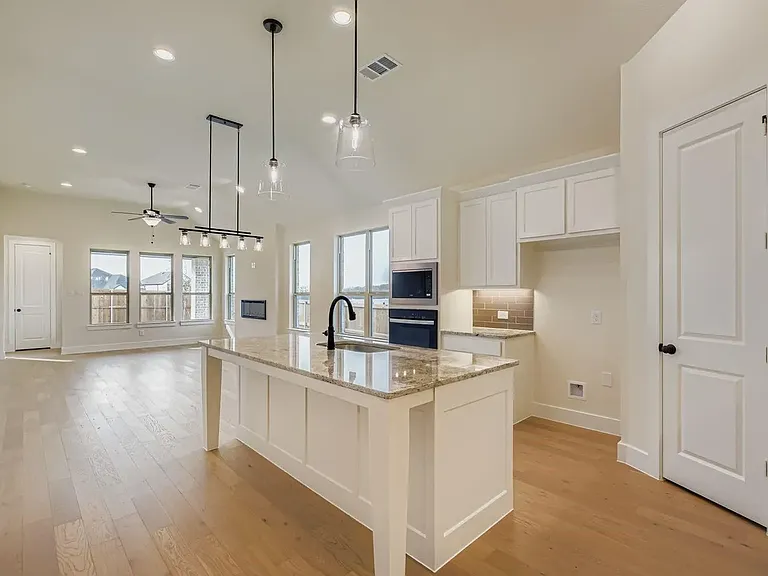838 Stone Grove Rd — Photo 5
