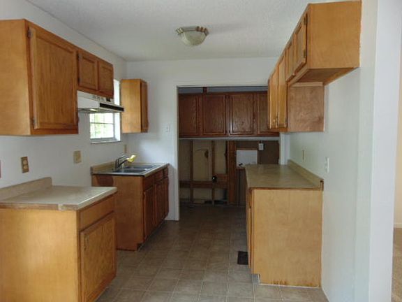 2nd image of 121 Franklin Hts