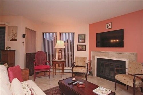 4th image of 35 Brooke Hollow Ct