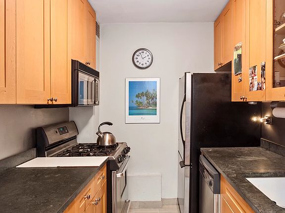 5th image of 372 Central Park W APT 2L
