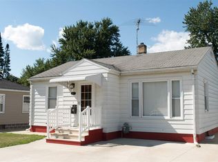 1121 Easton Ave, Waterloo, IA 50702