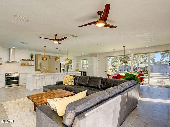 3rd image of 52 Pine Valley Cir